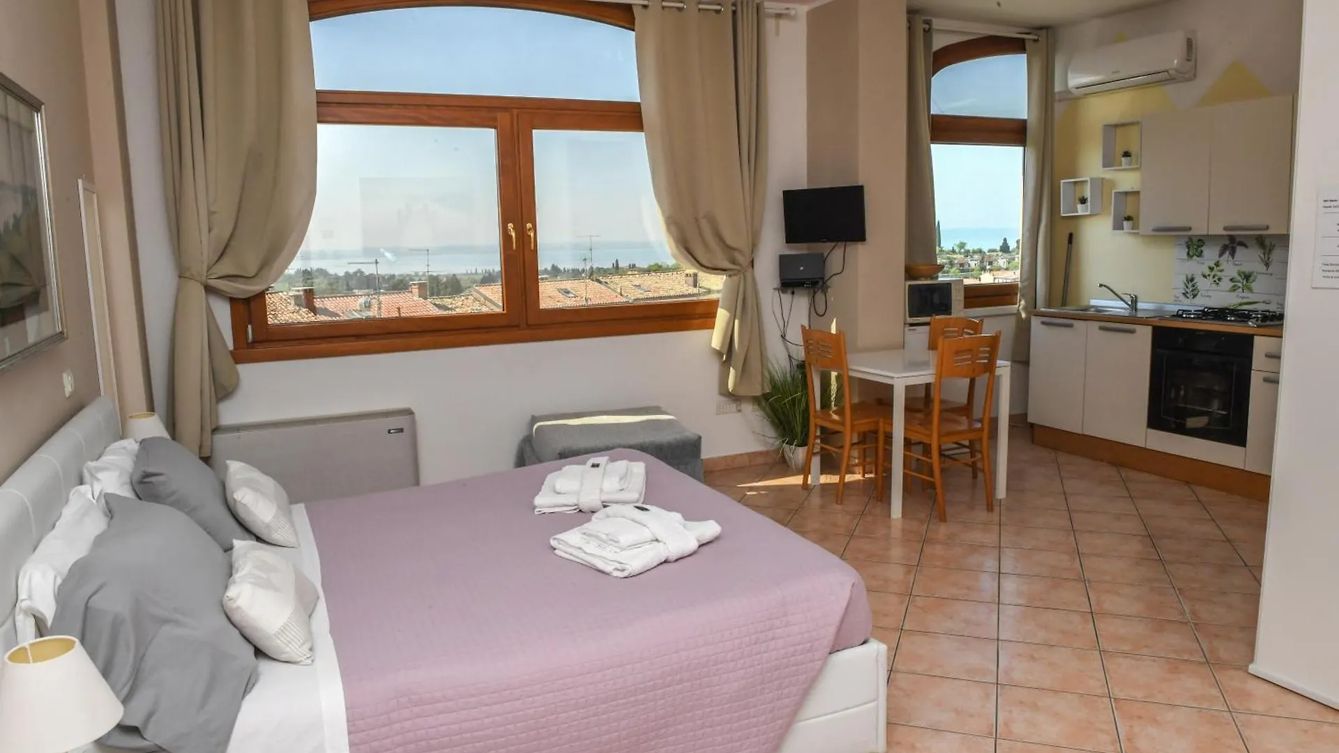 Home Suite Home Cavaion Veronese Italy