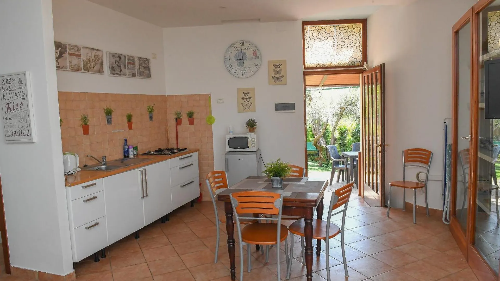 Home Suite Home Cavaion Veronese 0*,  Italy