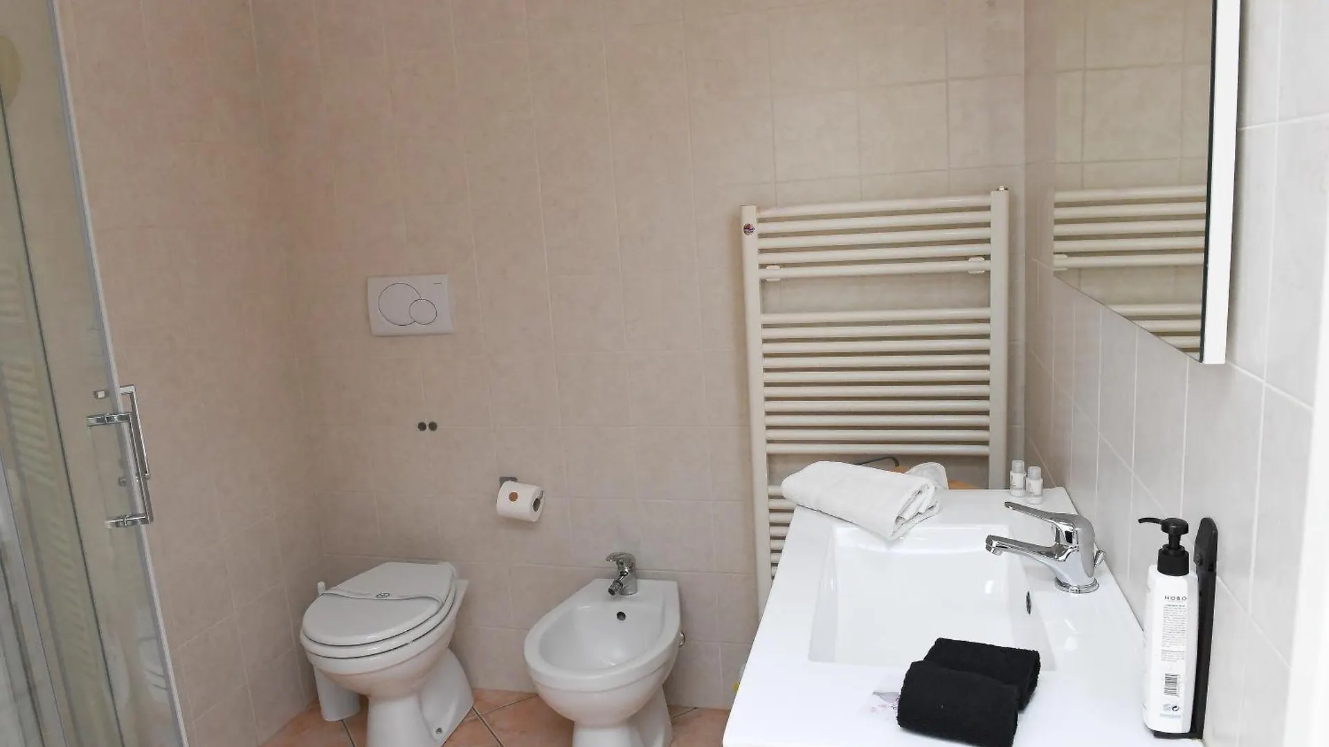 Home Suite Home Cavaion Veronese Apartment
