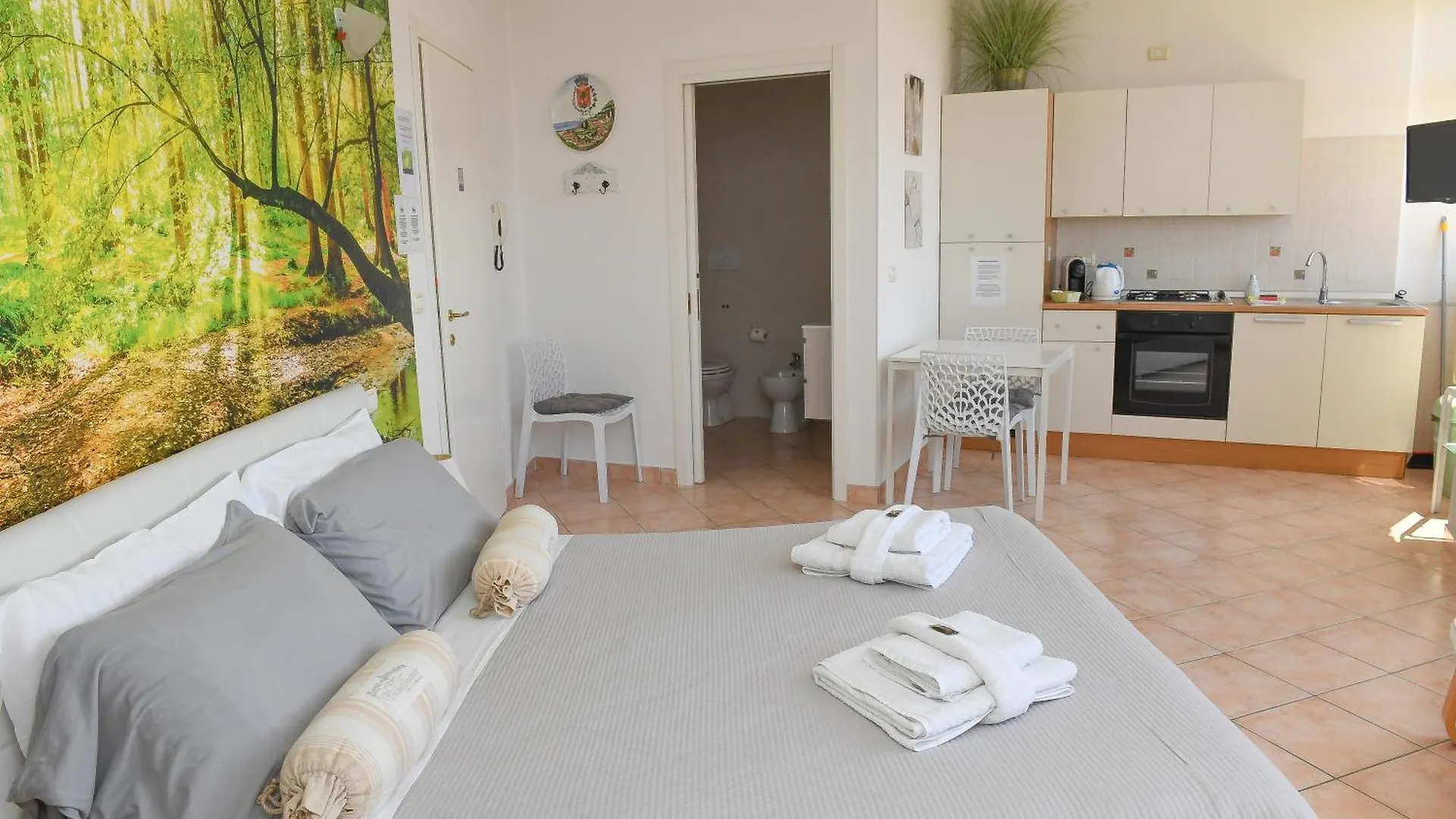 Home Suite Home Cavaion Veronese 0*,  Italy